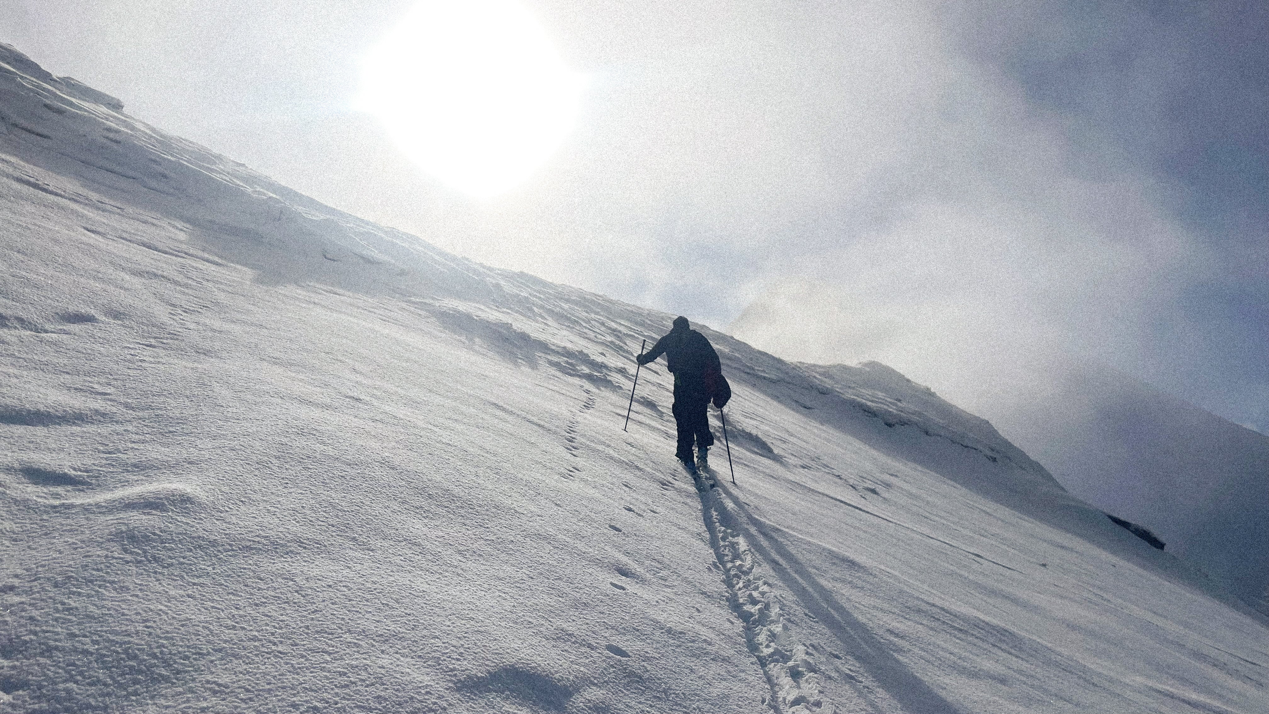 Do I Need to Brush My Skis and Snowboards: The Science Behind the Step